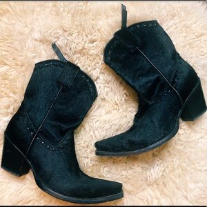 Corral Black Cowhide Boots NWOT
